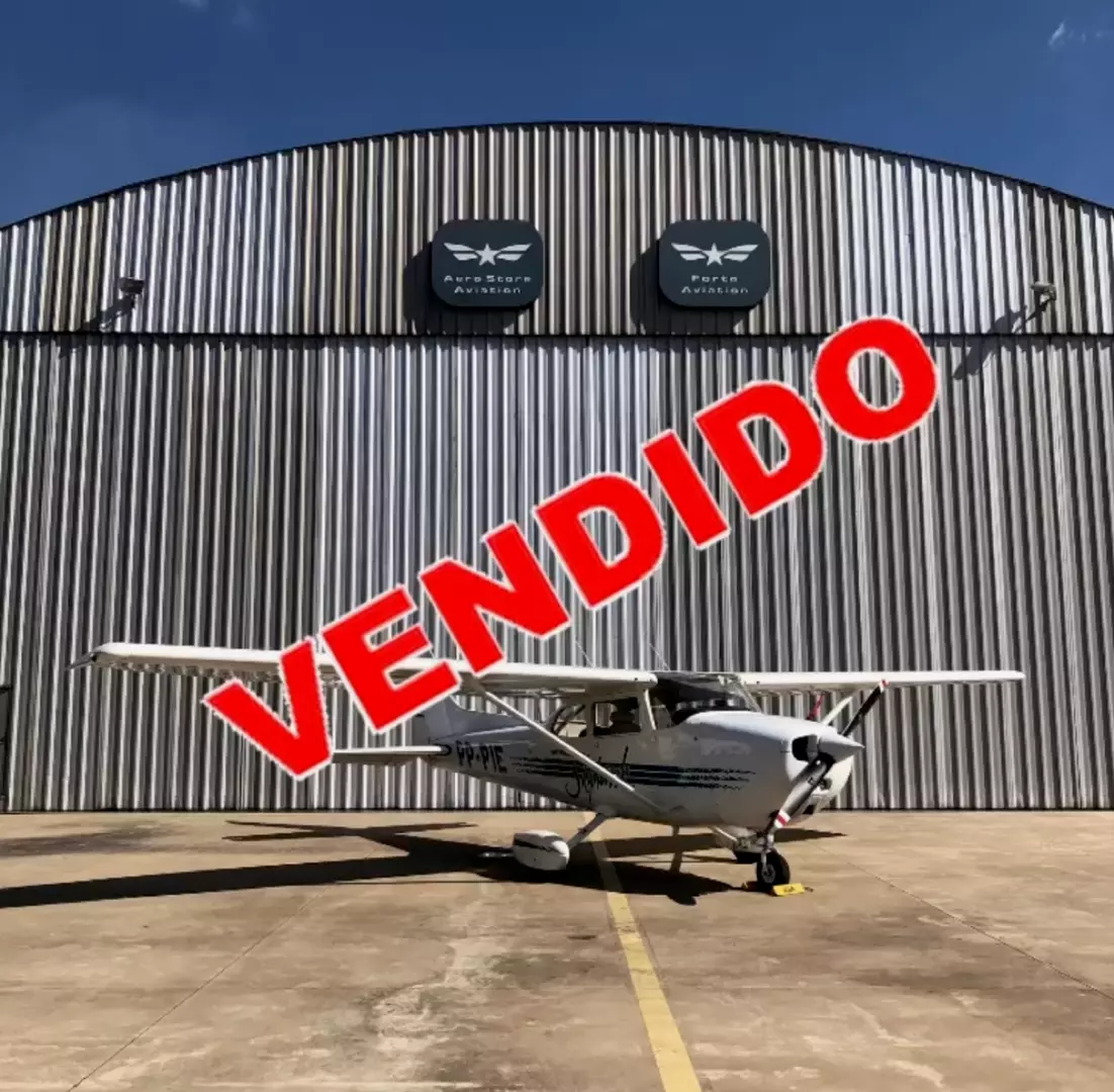 1977 CESSNA C-172N SKYHAWK II -VENDIDO